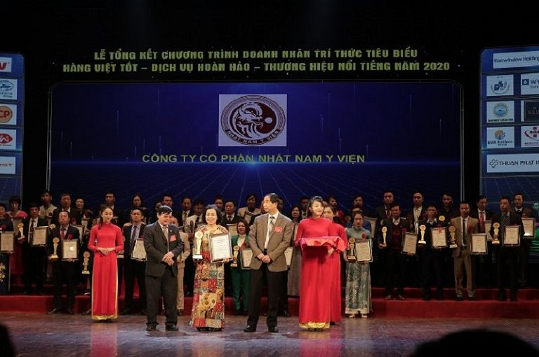 TS.BS Nguyễn Thị Vân Anh nhận giải thưởng cao quý